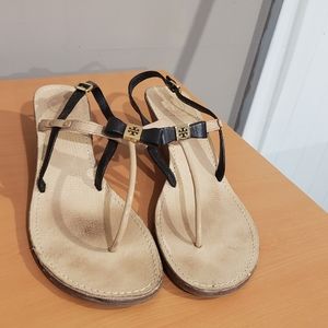 AUTH TORY BURCH BLACK & TAN BOW LOGO WEDGE SANDALS EUC SZ 9.5